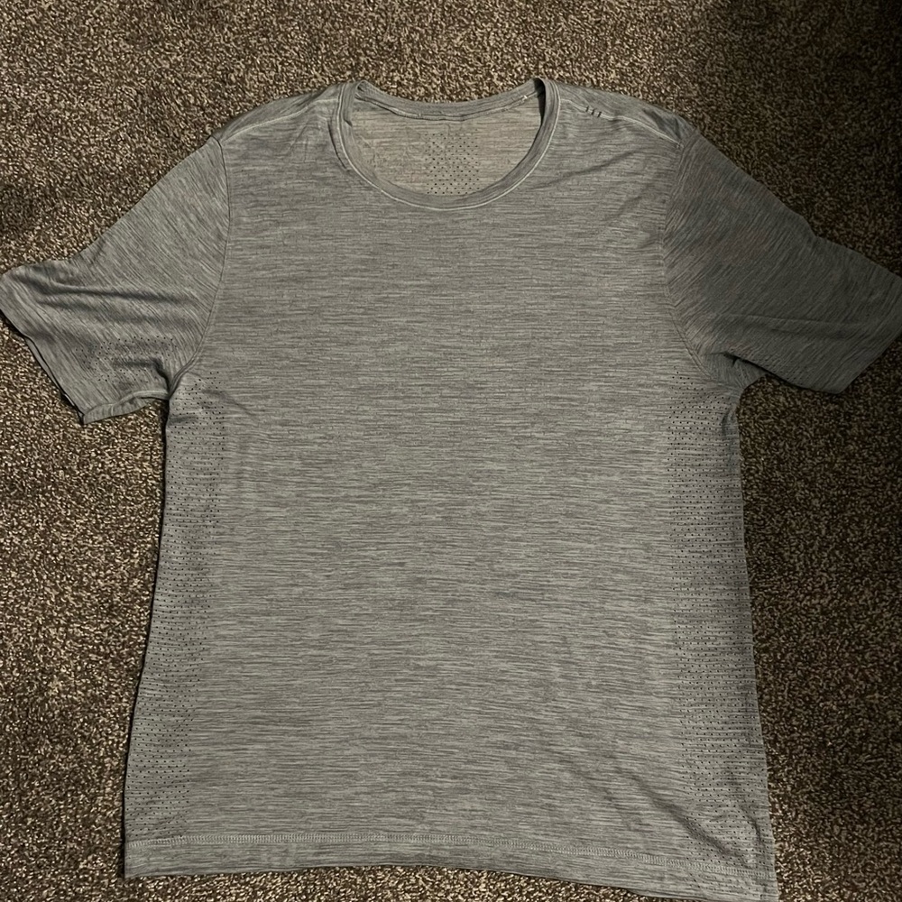 Lululemon metal vent tech